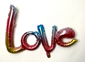 Напис фольгований LOVE градієнт 108*65.5см